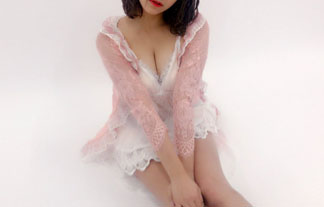 (美巨乳)あいどるがフウゾクのパネル写真をSNSに上げるwwwwwwこれは指名不可避wwwwww(えろ写真41枚)