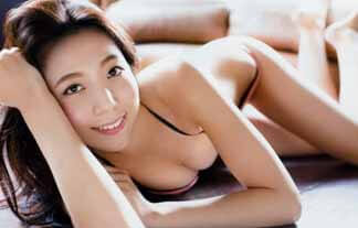 現役JDお天気お姉さんが水着解禁!食い込み尻がエロ過ぎて抜ける…【エロ画像22枚】