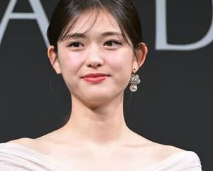 松村沙友理の透ける乳首