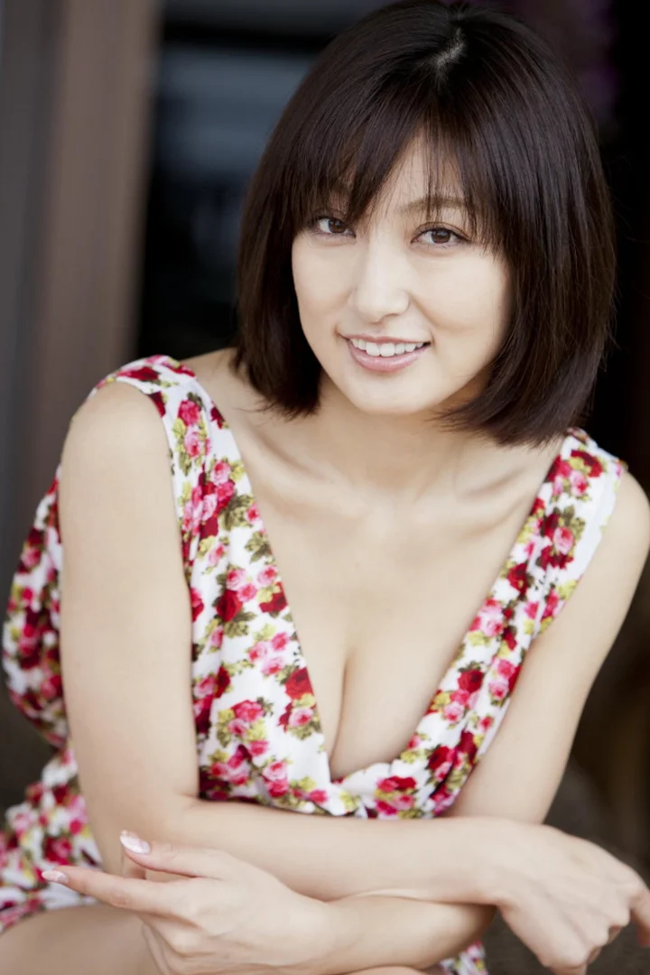 熊田曜子おっぱいエロ画像！巨乳手ぶらヌードや解禁したえぐい脱ぎっぷり！ 47/371