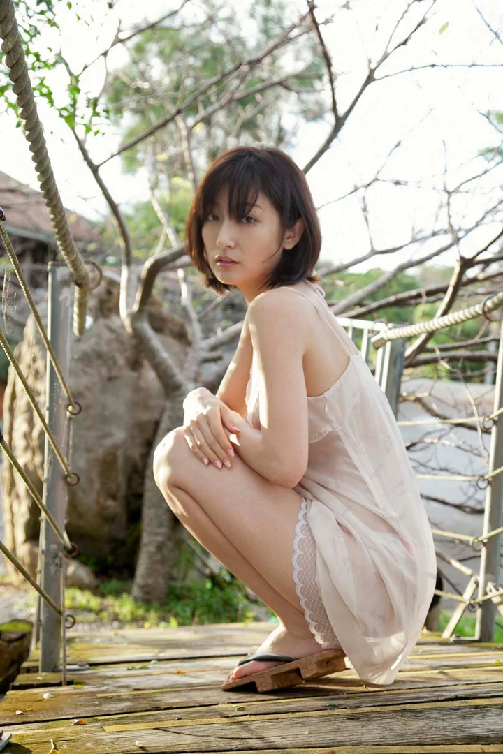 熊田曜子おっぱいエロ画像！巨乳手ぶらヌードや解禁したえぐい脱ぎっぷり！ 79/371
