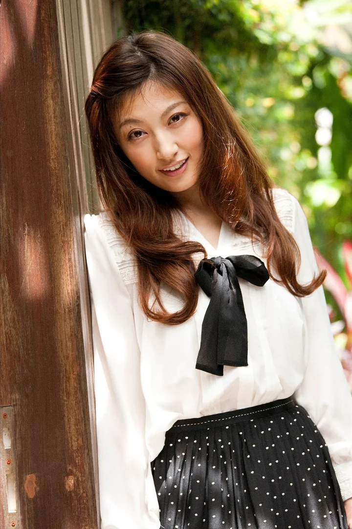 熊田曜子おっぱいエロ画像！巨乳手ぶらヌードや解禁したえぐい脱ぎっぷり！ 6/371