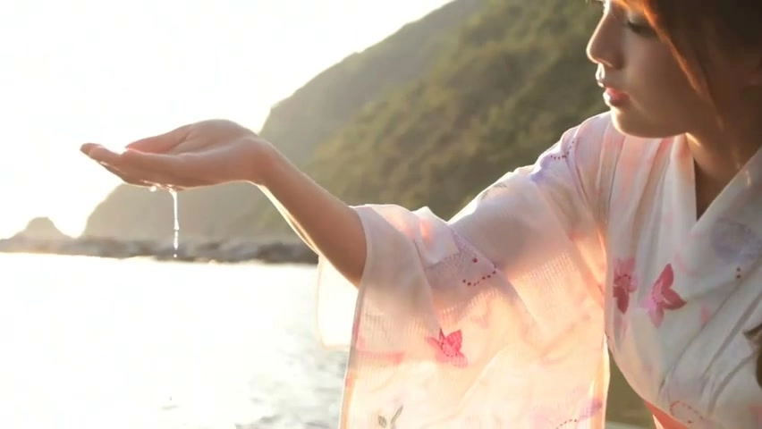 篠崎愛の爆乳ヌードエロ画像！童顔巨乳グラドルのおっぱい全裸セミヌード！ 58/109