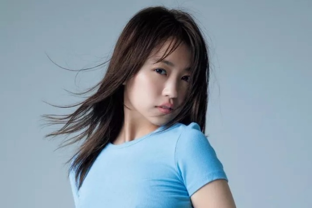 大原優乃の巨乳おっぱい乳首がポロリのエロ画像