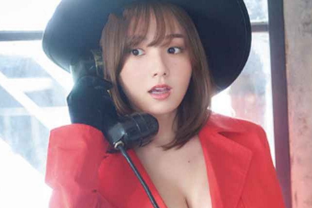 篠崎愛のレジェンドすぎるおっぱいグラビアエロ画像