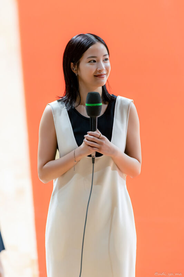 フェチには嬉しすぎる広瀬すずの脇