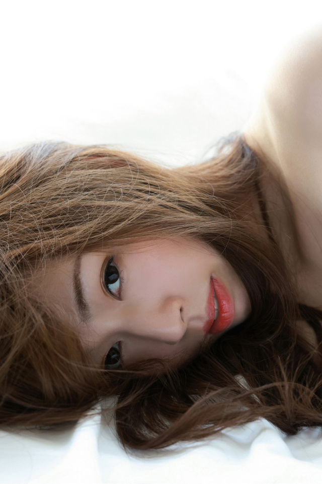 杉本佳代の乳丸出しヌード