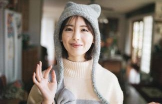 筒井あやめ、ノースリワンピでデコルテ全開！！このグラビア、エロくて可愛すぎんか⁈ｗｗ