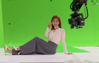 田中みな実、CM撮影でピチピチ透け透け衣装を着用！！強調されたおっぱいもエロぞｗｗ
