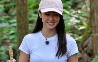 沢尻エリカのおっぱいに注目！！白Tが透けてエロいブラがモロ見えだぞｗｗ