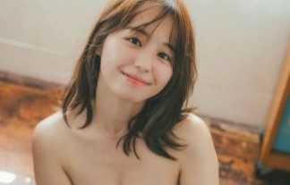 小池里奈、スケベ過ぎる下着姿を披露ｗｗお尻だけでなくおっぱいも十分エロいわ・・