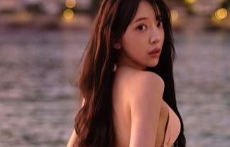 堀未央奈、美背中際立つ妖艶な大人写真集を発売ｗｗ下着姿のおっぱいとんでもなくエロいぞ！！