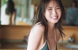 沢口愛華、雑誌グラビアで爽やか巨乳を見せつける！！エロい水着姿で読者は悶絶ｗｗ