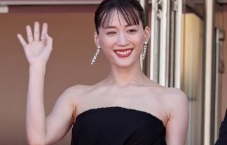 綾瀬はるかさん、カンヌで見せたドレスがエチエチ過ぎ！スケベな妄想が広がってしかたないｗｗ