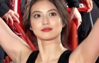 【画像】今田美桜、エチエチ過ぎる腋ま〇こを盛大に披露ｗｗ舐めまわしてみたい・・