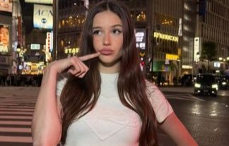 サッカー中村敬斗の彼女・サマンサ・フリソン、身体がスケベ過ぎる・・ｗｗ