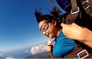 川口春奈、パイオツがムギュｗｗスカイダイビングの景色よりも絶景だったぞ！！