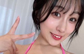 【衝撃】着エロドルさん、「乳首見えてもあまり気にしない」